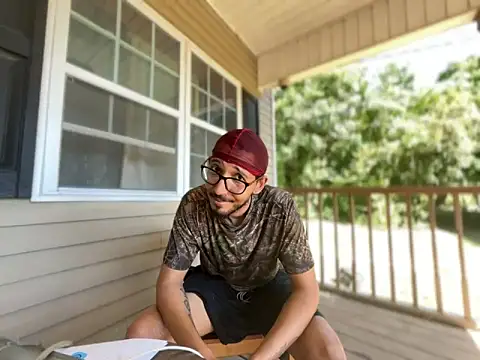 ThrowedWorldWide online show from April 15, 2026, 7:58 pm