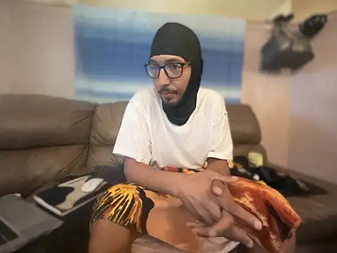 ThrowedWorldWide online show from April 24, 2026, 2:41 pm