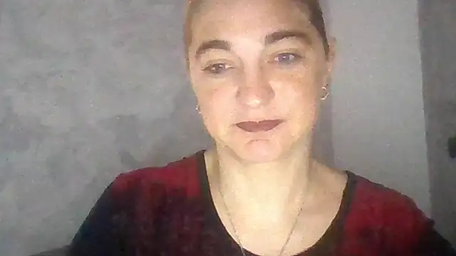 Snapshot of GoldenAngelMilf chatting on October 8, 2025, 7:10 am GoldenAngelMilf online show from October 8, 2025, 7:10 am