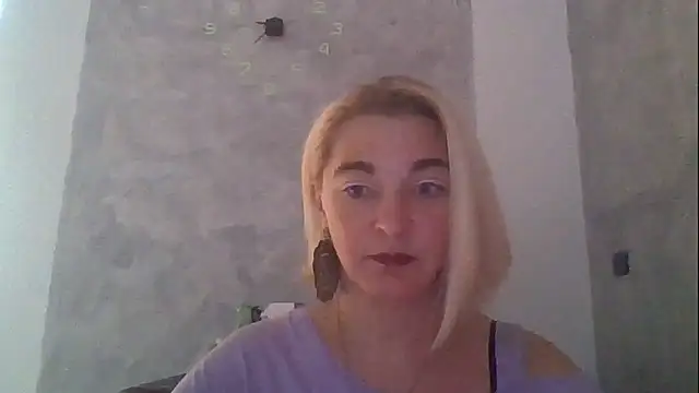 Snapshot of GoldenAngelMilf chatting on September 30, 2025, 7:36 am GoldenAngelMilf online show from September 30, 2025, 7:36 am