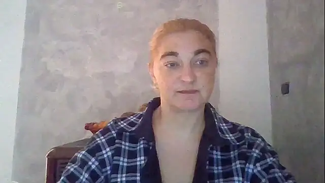 Snapshot of GoldenAngelMilf chatting on January 10, 2026, 10:54 am GoldenAngelMilf online show from January 10, 2026, 10:54 am