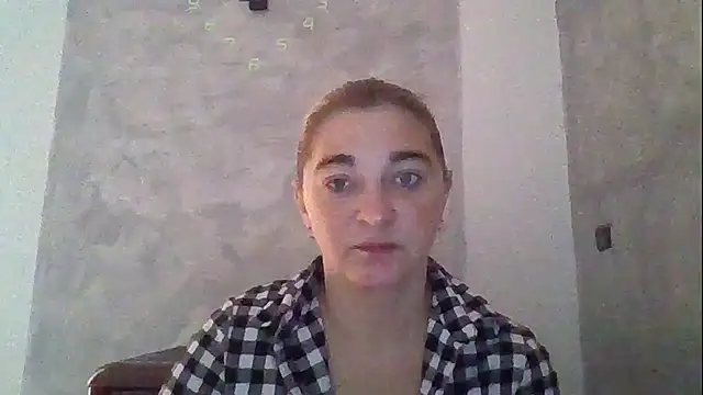 Snapshot of GoldenAngelMilf chatting on November 10, 2025, 8:08 am GoldenAngelMilf online show from November 10, 2025, 8:08 am