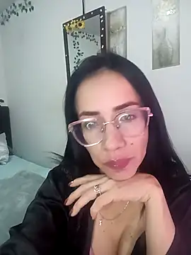 YaraDuartee online show from January 14, 2026, 12:36 am