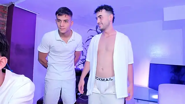 Spaceboys18 online show from September 30, 2025, 1:22 am