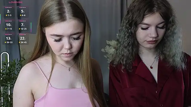 TwixieGuo online show from October 21, 2025, 4:34 am