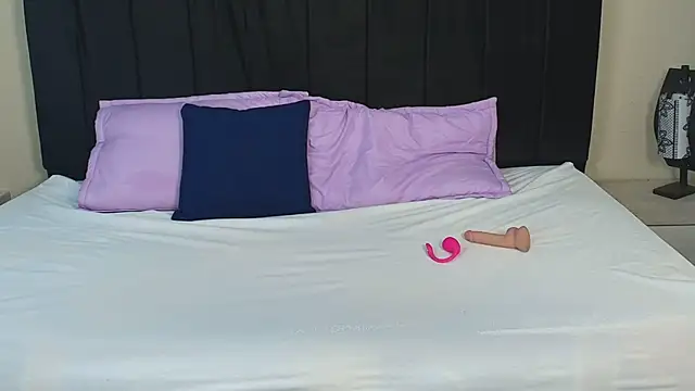 GabySweett  online show from November 15, 2025, 1:37 pm