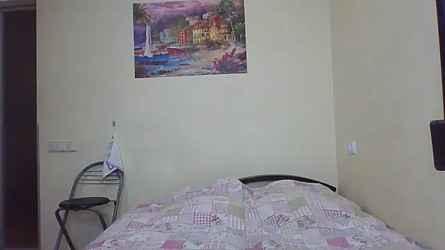 QueenMomyS online show from November 26, 2025, 8:09 pm