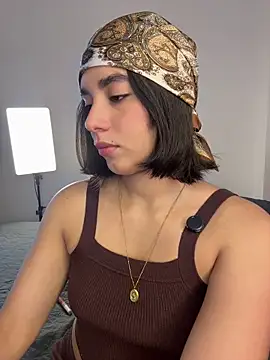 Snapshot of Capricho_01 chatting on July 23, 2026, 7:10 pm Capricho 01 online show from July 23, 2026, 7:10 pm
