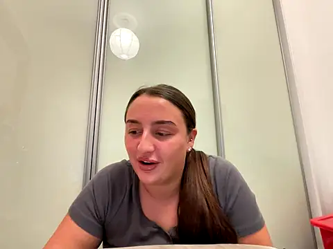 Snapshot of Playfulvixen25 chatting on October 1, 2025, 3:00 am Playfulvixen25 online show from October 1, 2025, 3:00 am