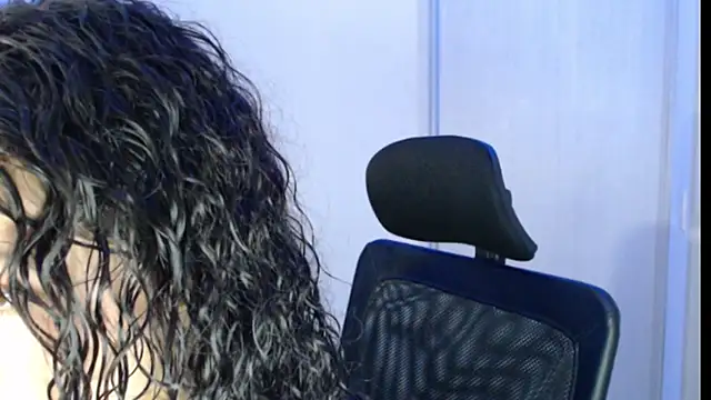 Ivonnybonn online show from October 17, 2025, 10:22 pm