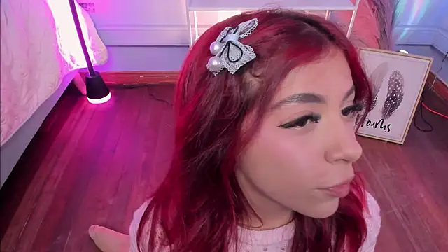 Snapshot of KathiaSaenz_ chatting on November 28, 2025, 4:34 am KathiaSaenz online show from November 28, 2025, 4:34 am