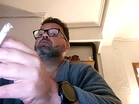 Snapshot of morenet_festero chatting on April 17, 2026, 4:04 am morenet festero online show from April 17, 2026, 4:04 am