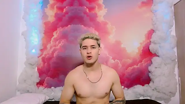 AlexPiersss online show from November 17, 2025, 7:07 pm