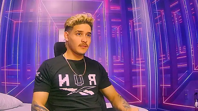 AlexPiersss online show from October 1, 2025, 7:18 pm