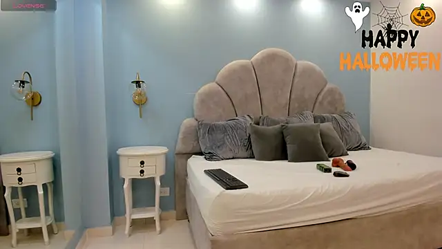 sofi laane online show from October 13, 2025, 7:37 pm