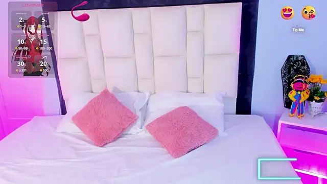 Athenea  fox online show from October 24, 2025, 11:42 am