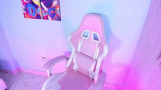 Athenea  fox online show from October 15, 2025, 11:29 am