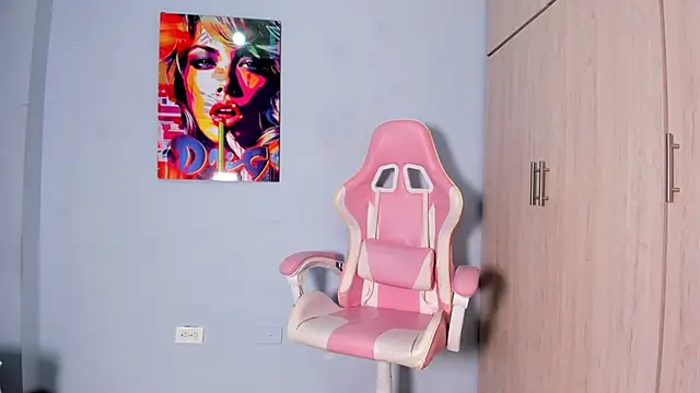 Athenea  fox online show from November 7, 2025, 11:59 am