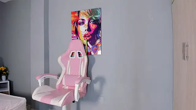 Athenea  fox online show from December 20, 2025, 11:57 am