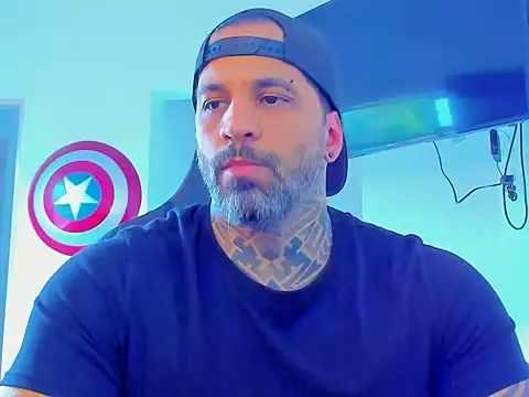 JoshRigby online show from November 3, 2025, 7:39 pm