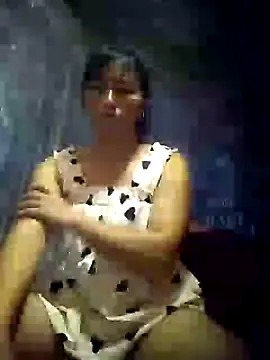 buddy-sexy online show from September 28, 2025, 2:13 pm