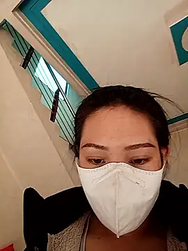 bree-zz online show from December 2, 2025, 1:39 am