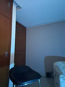 zamir333 online show from December 4, 2025, 2:21 am