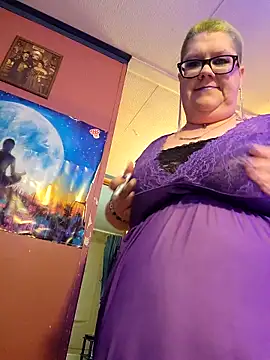 violentviolet68 online show from March 19, 2026, 1:22 pm