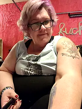 Snapshot of violentviolet68 chatting on February 26, 2026, 5:46 pm violentviolet68 online show from February 26, 2026, 5:46 pm