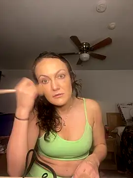 sexybriiiixoxo online show from December 1, 2025, 8:42 pm