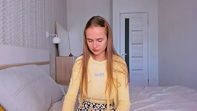 LilMary  online show from October 14, 2025, 6:03 am