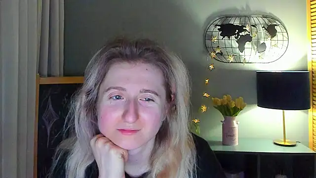 CamillaDreamer online show from April 3, 2026, 10:27 pm