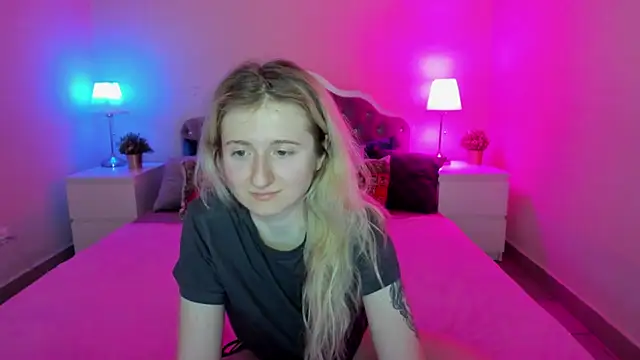 CamillaDreamer online show from January 15, 2026, 4:43 pm