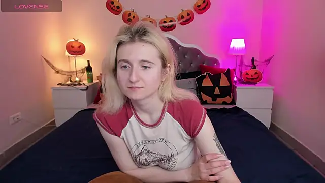 CamillaDreamer online show from October 30, 2025, 5:43 pm