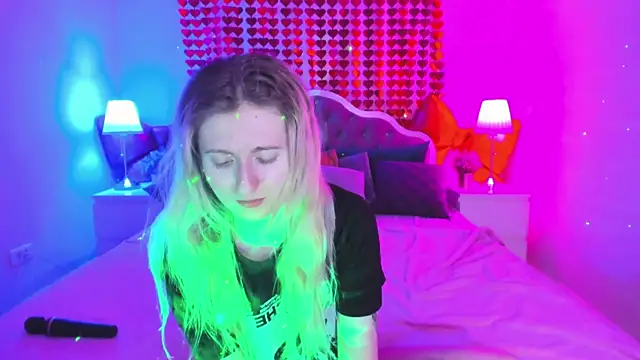 CamillaDreamer online show from February 12, 2026, 6:29 pm