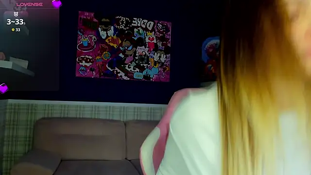 KarinaBroks online show from October 17, 2025, 8:50 am