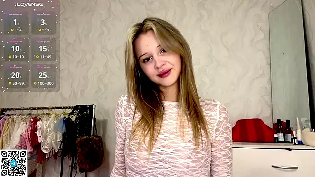 LindyEckland online show from October 15, 2025, 12:24 pm