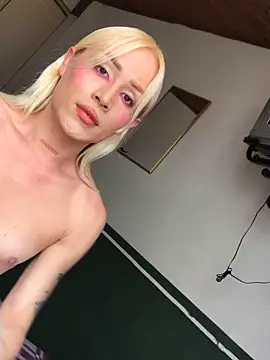 alexawinterrr online show from September 29, 2025, 6:57 pm