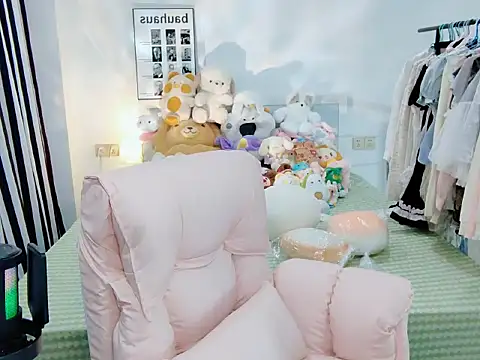 Gardenia-222 online show from October 18, 2025, 1:02 pm