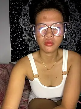 Snapshot of Obre17 chatting on March 3, 2026, 5:03 am Obre17 online show from March 3, 2026, 5:03 am