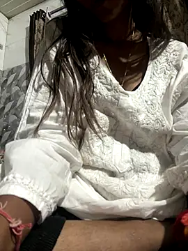 Nencycute1 online show from October 24, 2025, 4:06 pm