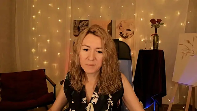 DonnaSmitth online show from December 18, 2025, 3:27 pm