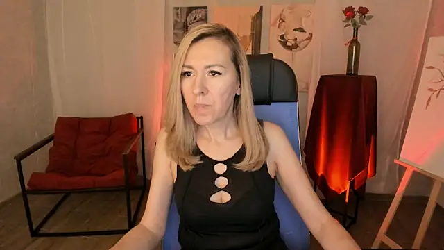 DonnaSmitth online show from February 9, 2026, 6:39 pm