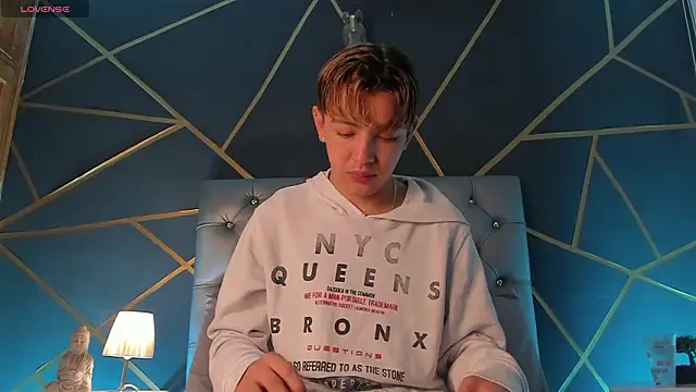 Snapshot of Lian_Miller1_ chatting on March 4, 2026, 12:24 pm Lian Miller1 online show from March 4, 2026, 12:24 pm