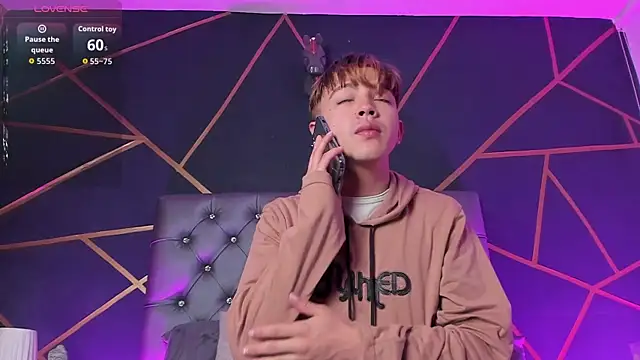 Snapshot of Lian_Miller1_ chatting on March 31, 2026, 12:18 pm Lian Miller1 online show from March 31, 2026, 12:18 pm