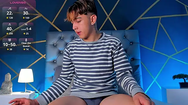 Snapshot of Lian_Miller1_ chatting on March 12, 2026, 12:31 pm Lian Miller1 online show from March 12, 2026, 12:31 pm