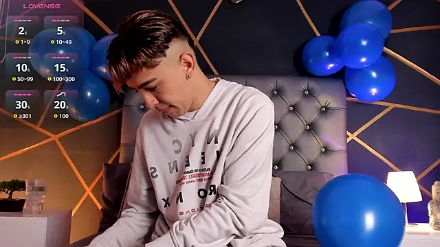 Snapshot of Lian_Miller1_ chatting on March 18, 2026, 12:41 pm Lian Miller1 online show from March 18, 2026, 12:41 pm