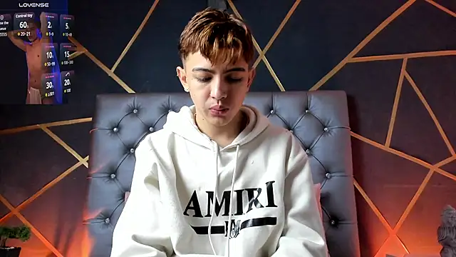 Lian Miller1  online show from November 12, 2025, 12:20 pm