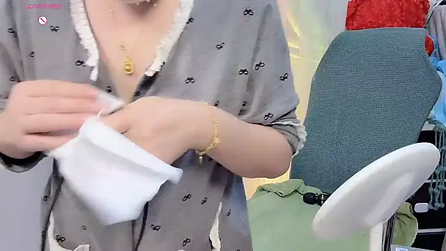 NEWONETO online show from November 20, 2025, 12:28 pm