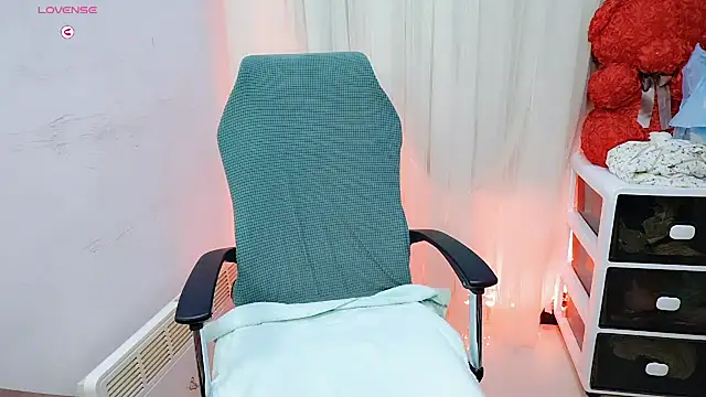 NEWONETO online show from October 29, 2025, 9:08 am